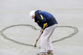 Anciano enamorado