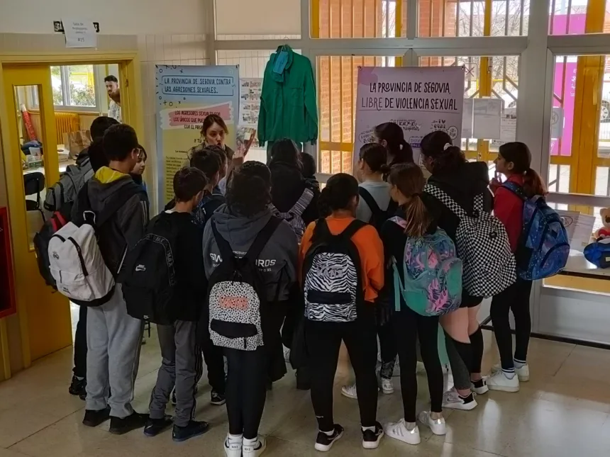 Expo 25N IES Gil de Biedma