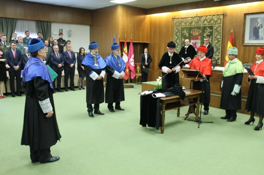 fotografia_de_archivo_-_investidura_de_garcia_marin_como_rector_abril_2016-01