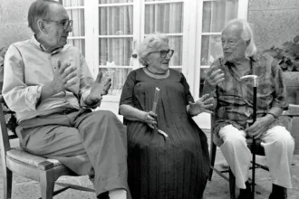 Delibes, Chacel y Alberti, en los Cursos de Verano organizados por la Universidad Complutense en la localidad de San Lorenzo del Escorial, 1991. Foto: Agencia EFE