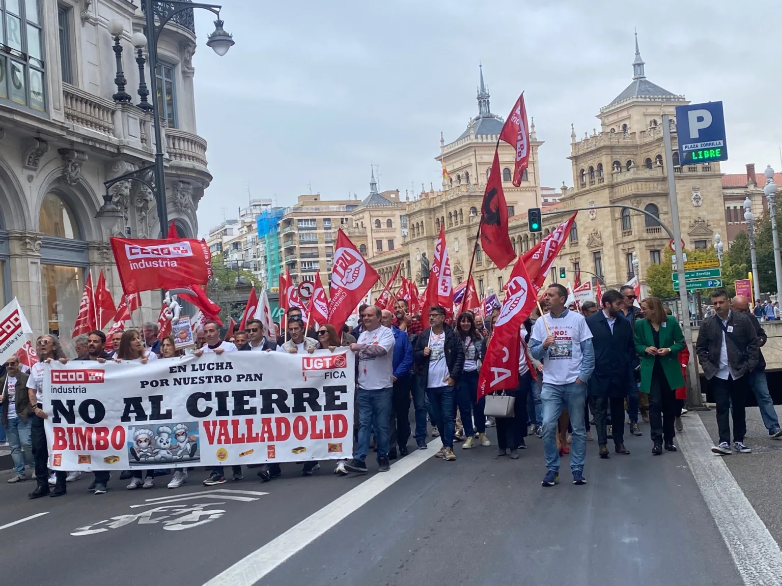 Manifestación en protesta por el cierre de la planta de Bimbo en Valladolid. 05/10/24. Foto: Social24Horas