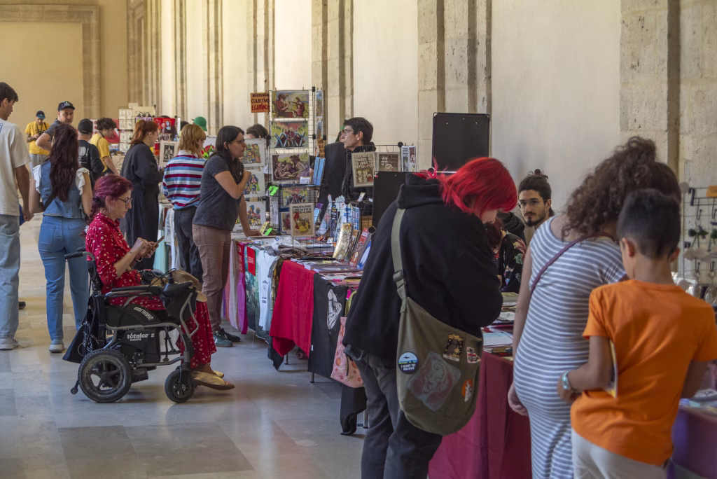 Comprar directamente a los creadores, uno de los reclamos de festivales de autoedición como Asalto Gráfico. Foto: Alejandro Antoraz
