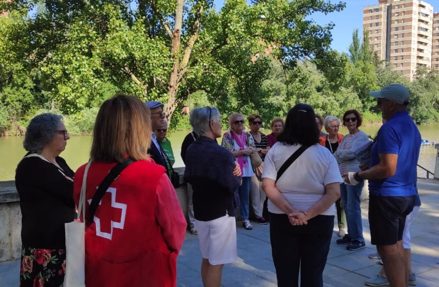 La ribera del río Pisuerga es una de las primeras rutas organizadas en este mes de julio. Foto: Cruz Roja en Valladolid