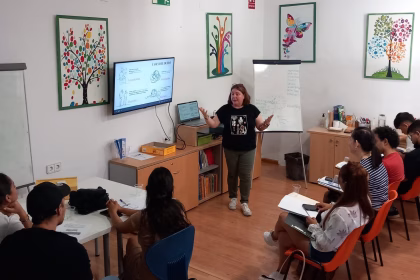 El Centro Integral de Ayuda a la Mujer Inmigrante (CIAMI) tiene su centro de operaciones en el barrio de La Victoria. Foto: CIAMI
