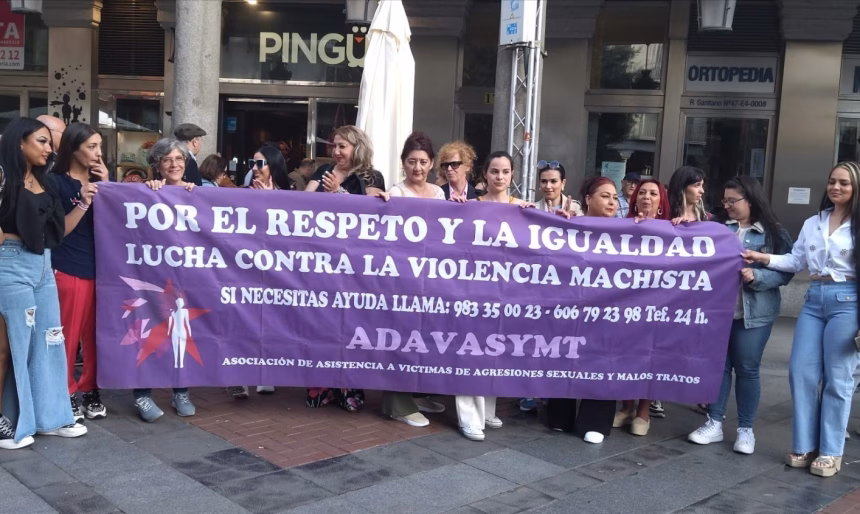 Imagen de una de las concentraciones convocada por ADAVAS Valladolid. Foto: ADAVAS