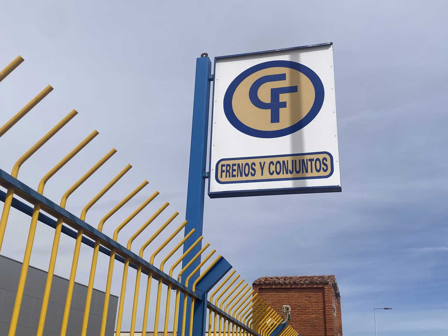 Sede de la fábrica Frenos y Conjuntos, en la avenida de Burgos (Valladolid). Foto: Social24Horas