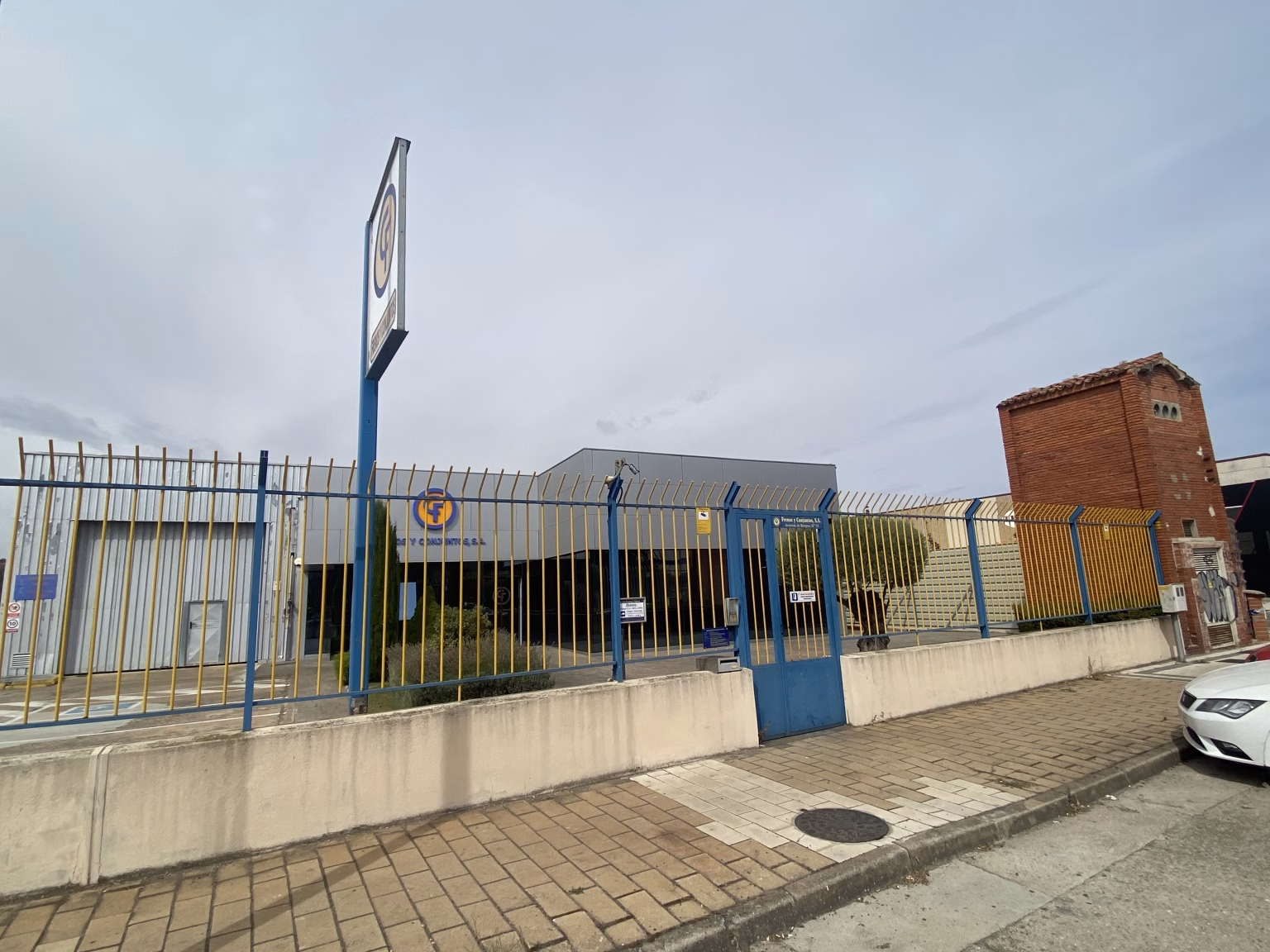 La actividad productiva regresa a la avenida de Burgos tras el fin de la huelga. Foto: Social24Horas