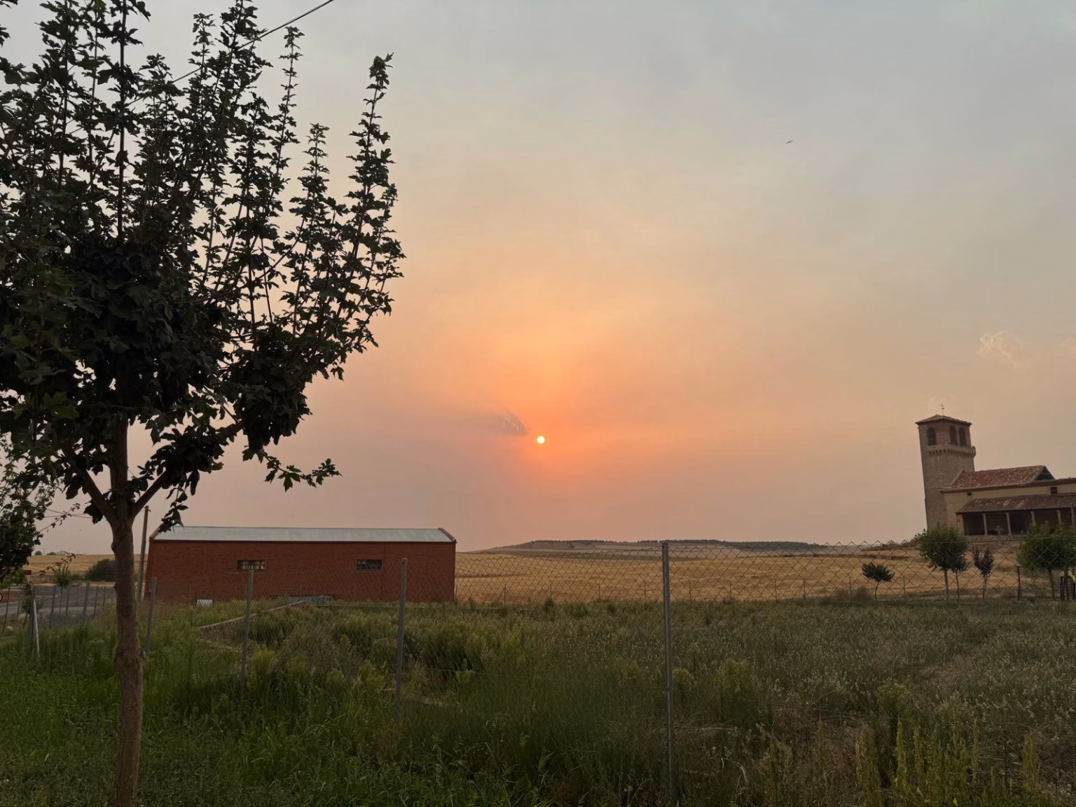 Atardecer en el municipio de Pinilla de Toro, en la provincia de Zamora. Foto: Lina Vergara