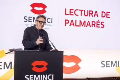 Cienfuegos abriendo la entrega de premios de la 70ª edición de la Seminci. Foto: Agencia Photogenic