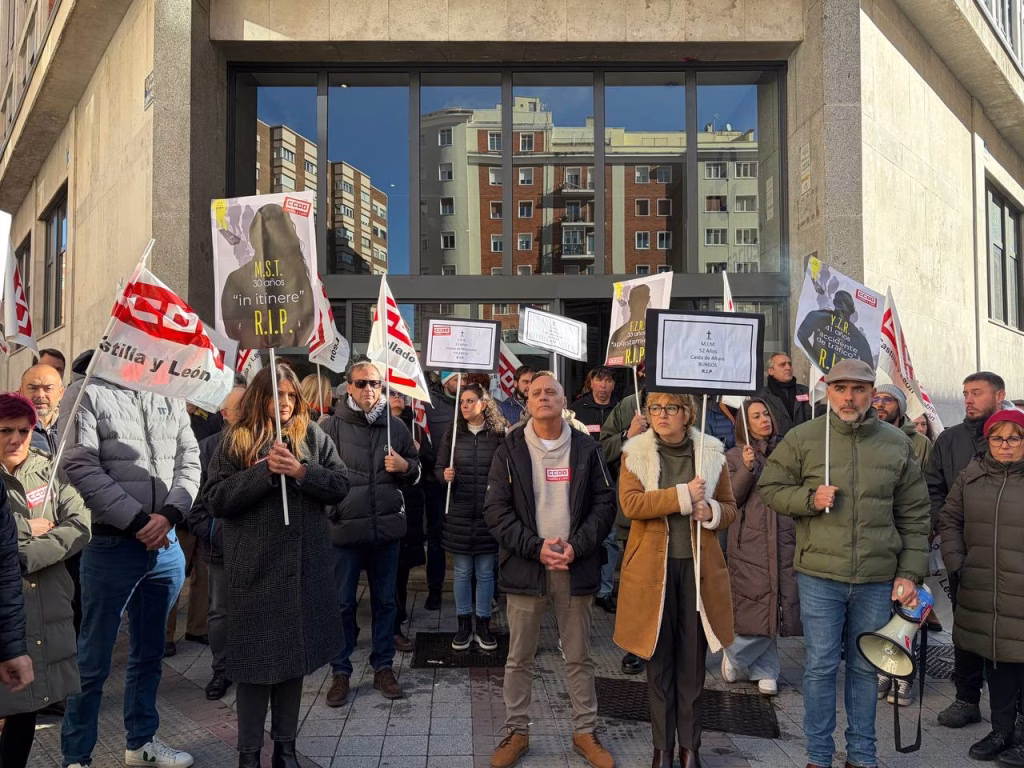 Concentración de Comisiones Obreras, recordando a trabajadores fallecidos en su puesto de trabajo. Foto: CCOO