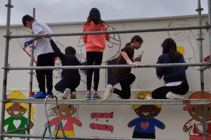 Murales en colegios vallisoletanos y en colegios de La Antigua y San Pedro de Yepocapa, parte del proyecto de cooperación. Foto: Rekko Ibérica