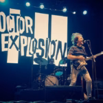 Jorge Muñoz-Cobo en un concierto de su banda, Doctor Explosion, en Gijón. Foto: Miguel Prado