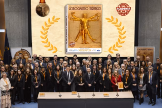 autores_de_la_obra_conocimiento_turistico_en_el_acto_de_presentacion