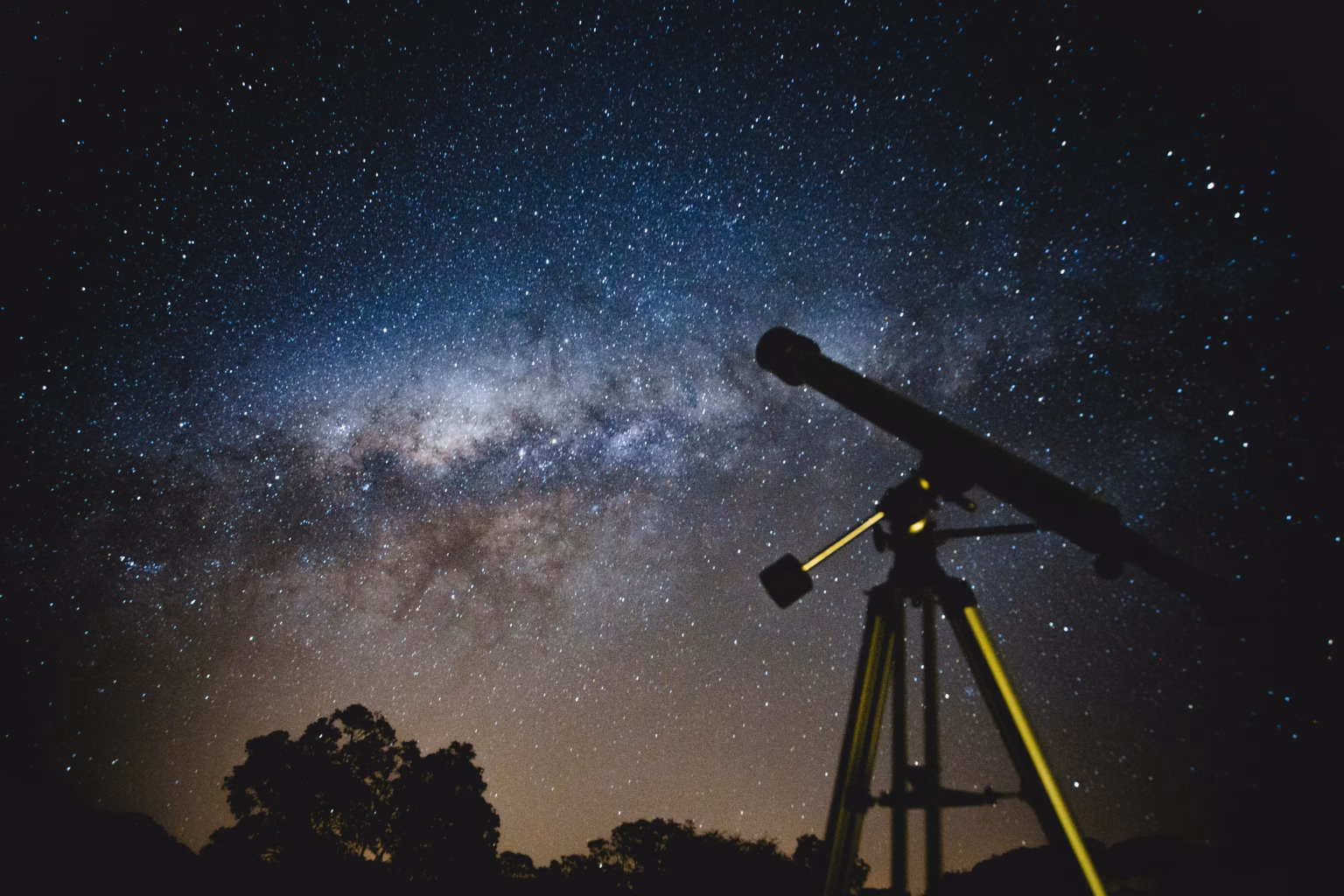 Observación Astronómica (Foto: Lucas Pezeta-Pexels)