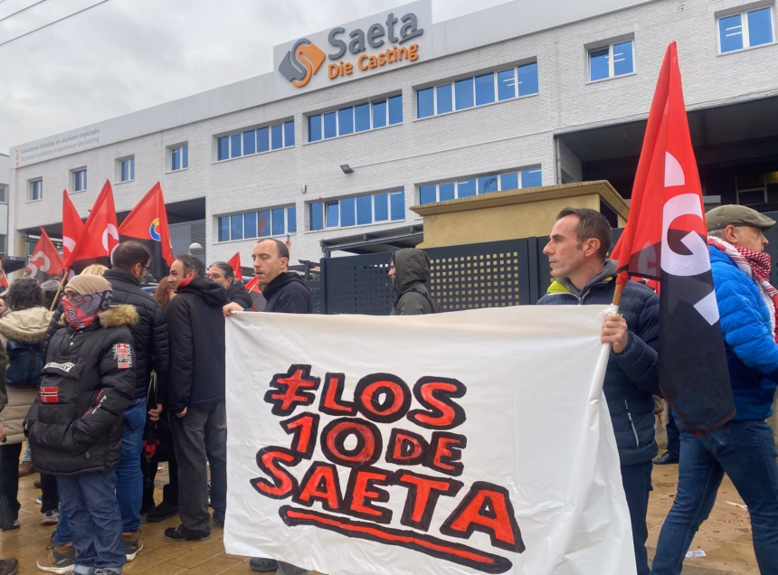 Concentración a las puertas de Saeta Die Casting el pasado 19 de diciembre. Foto: Social24Horas