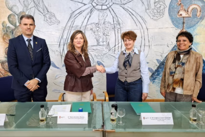 Convenio ULE Trabajo Social (Nuria González y María Angélica Cosmen)