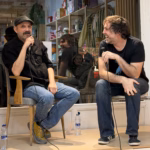 Josele Santiago, en la presentación de "Bajo el jergón" en Pintaderas, acto que contó con la participación de Social24Horas. Foto: Lina Vergara