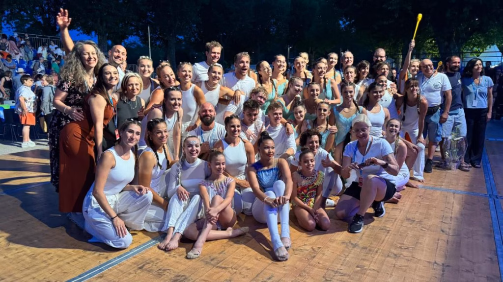 participación de la ULE en un festival internacional de culturas y danzas de Francia (2)