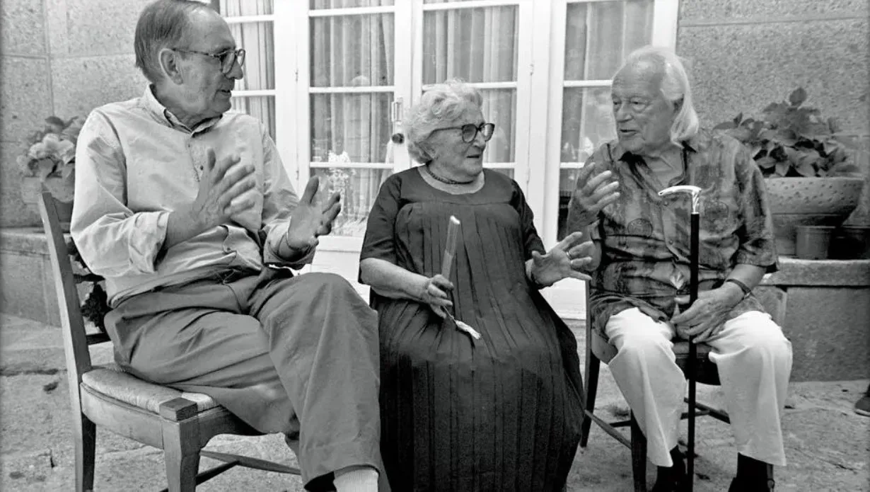 Delibes, Chacel y Alberti, en los Cursos de Verano organizados por la Universidad Complutense en la localidad de San Lorenzo del Escorial, 1991. Foto: Agencia EFE