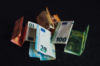 SARA BRAÑA_DINERO.pexels