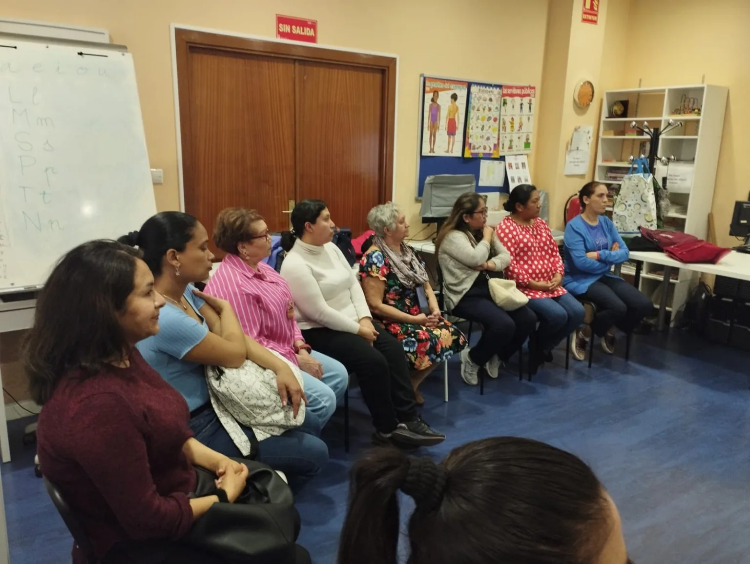 Grupo de mujeres en una reciente actividad de Procomar Acoge Valladolid. Foto: Procomar.