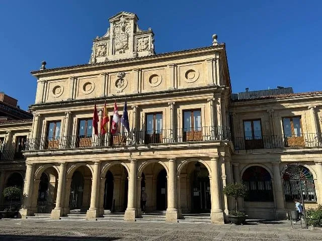 Ayuntamiento-leon-antiguo2