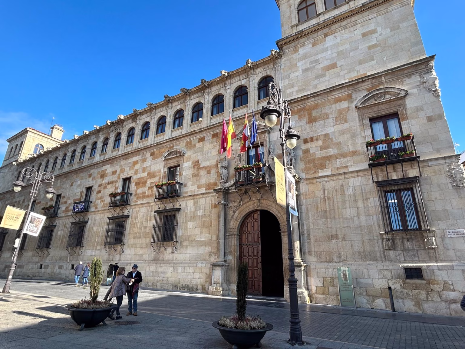 palacio_de_los_guzmanes