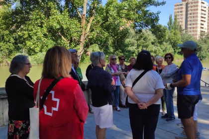 La ribera del río Pisuerga es una de las primeras rutas organizadas en este mes de julio. Foto: Cruz Roja en Valladolid