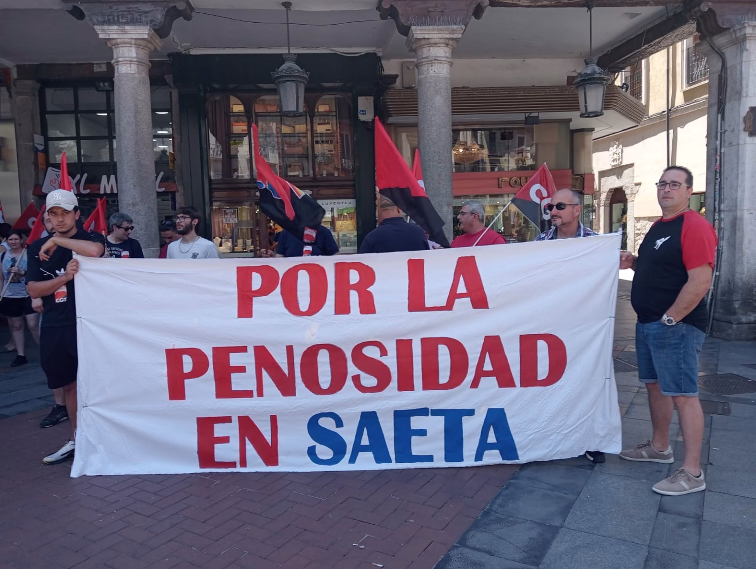 Concentración de repulsa a las condiciones laborales en la fundición Saeta. Foto: CGT Valladolid