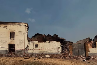 El fuego destruyó varias viviendas en San Pedro de Cansoles. Foto: Subdelegación del Gobierno en Palencia