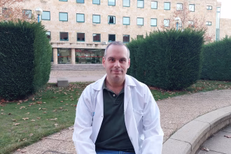 El doctor José Manuel Muñoz investiga la cooptación vascular en Salamanca