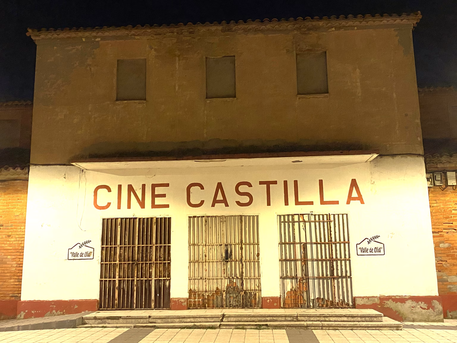 El cine Castilla cerró sus puertas en 1986. Foto: Social24Horas