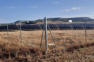 Una de las plantas fotovoltaicas en funcionamiento en Renedo de Esgueva, de la empresa Auriga Solar. Foto: Defensa Valle Esgueva