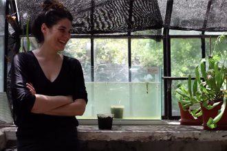 La directora madrileña tuvo que irse a vivir a Argentina para filmar la germinación y floración del Yrupẽ
