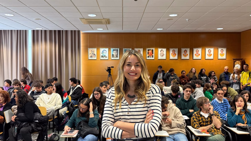 Patricia Simón habló para el alumnado de los grados de Periodismo y Comunicación Audiovisual de la Universidad de Burgos. Foto: Beatriz Castañeda Aller