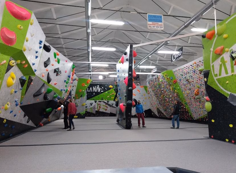 La Nave Centro de escalada (León)
