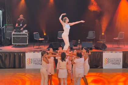 participación de la ULE en un festival internacional de culturas y danzas de Francia