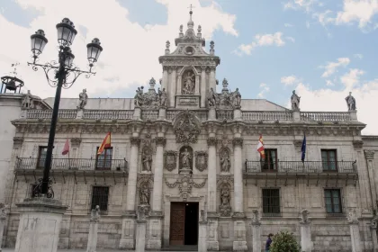 Fachada histórica de la Universidad de Valladolid. Foto: UVa