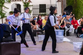 De izquierda a derecha, María San Miguel, Pablo Rodríguez y Alba Muñoz. Foto: Proyecto 43-2